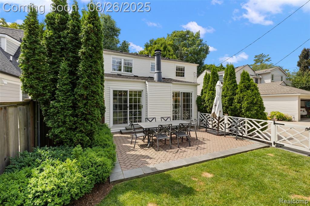 1832 Melbourne Street