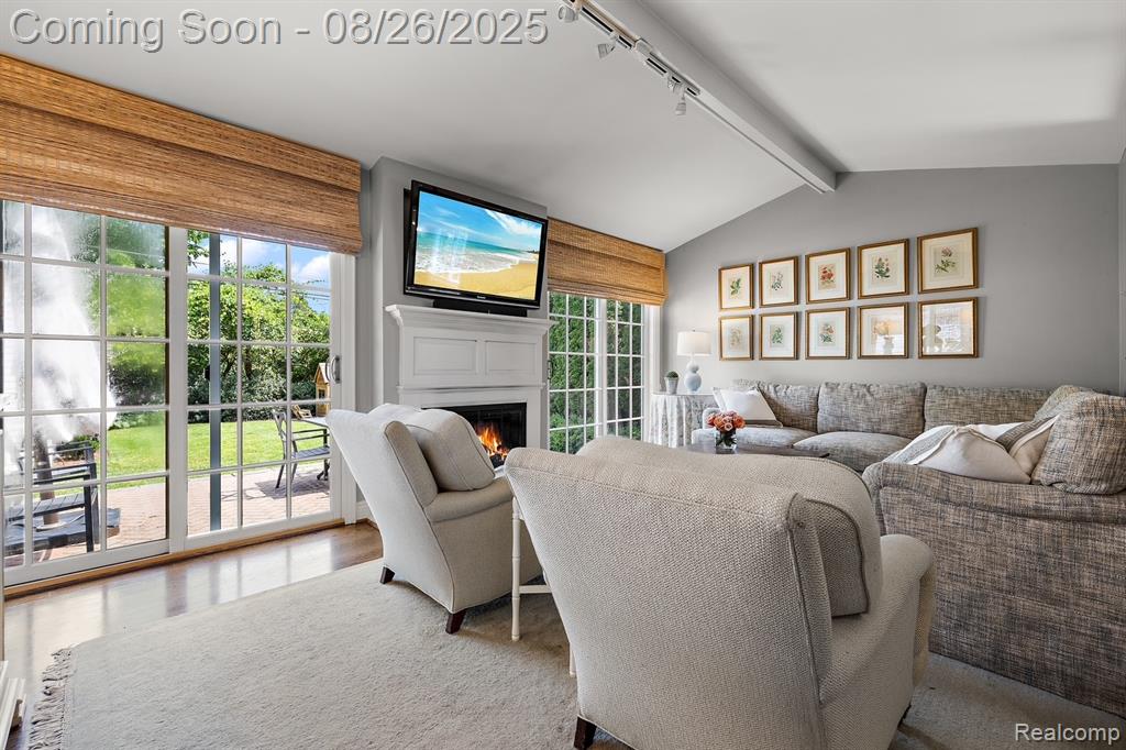 1832 Melbourne Street