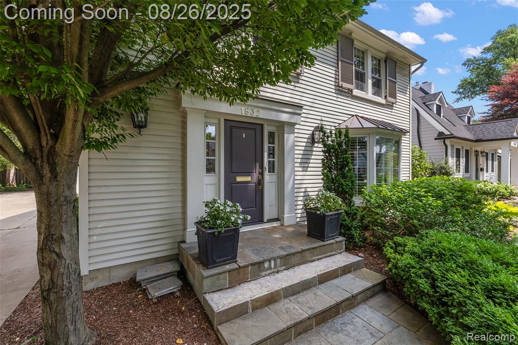 1832 Melbourne Street