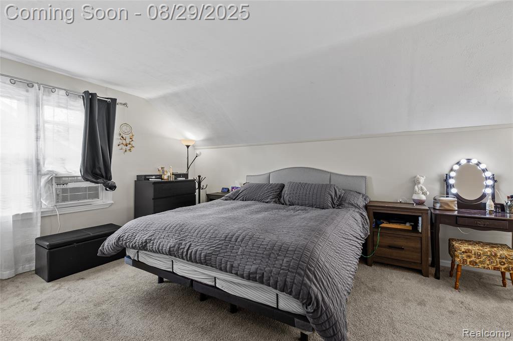 712 S Minerva Avenue