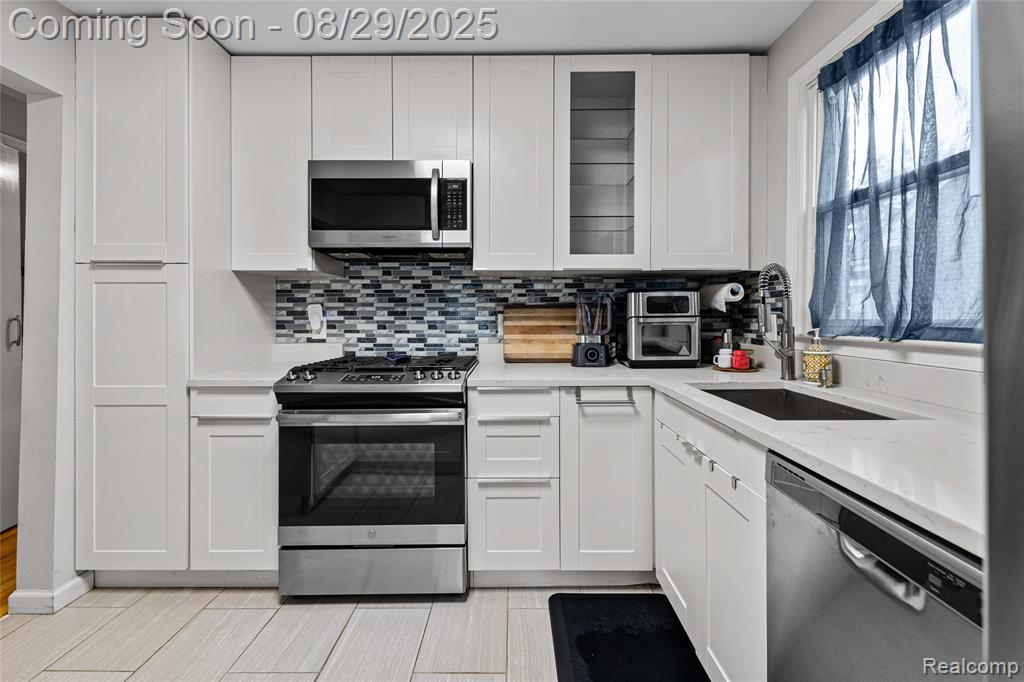 712 S Minerva Avenue