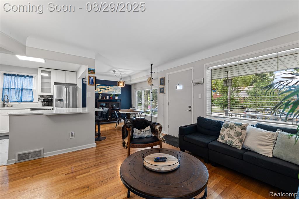 712 S Minerva Avenue