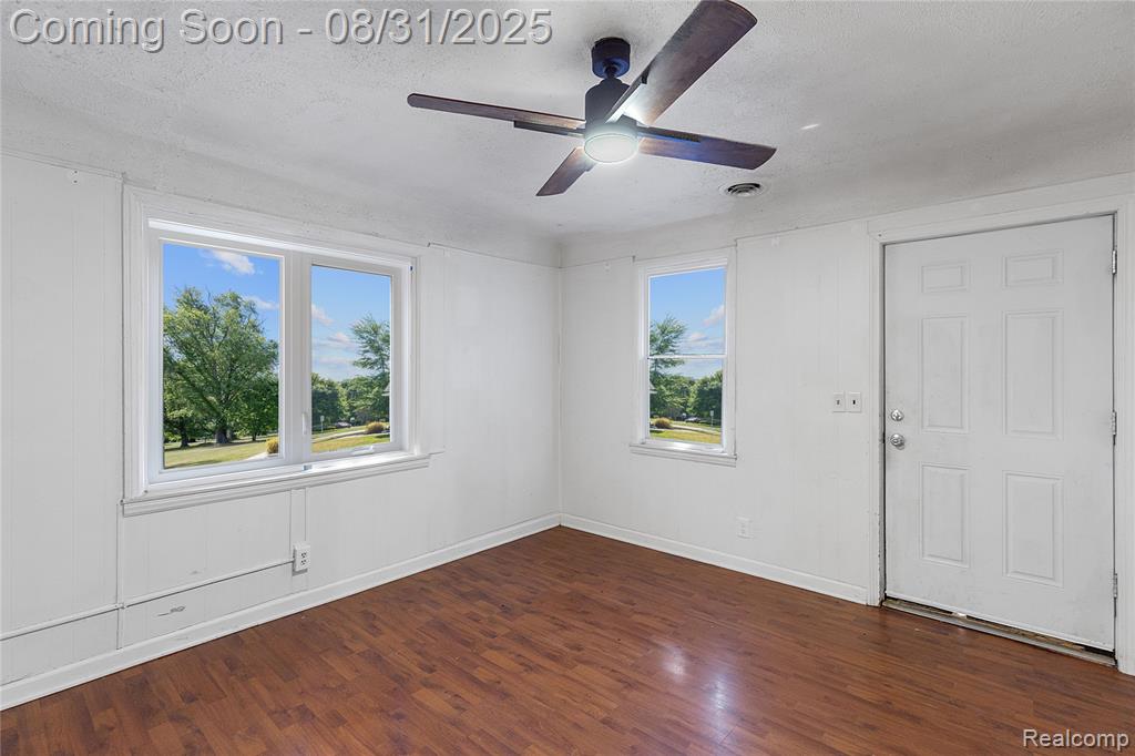 375 E Sheffield Avenue