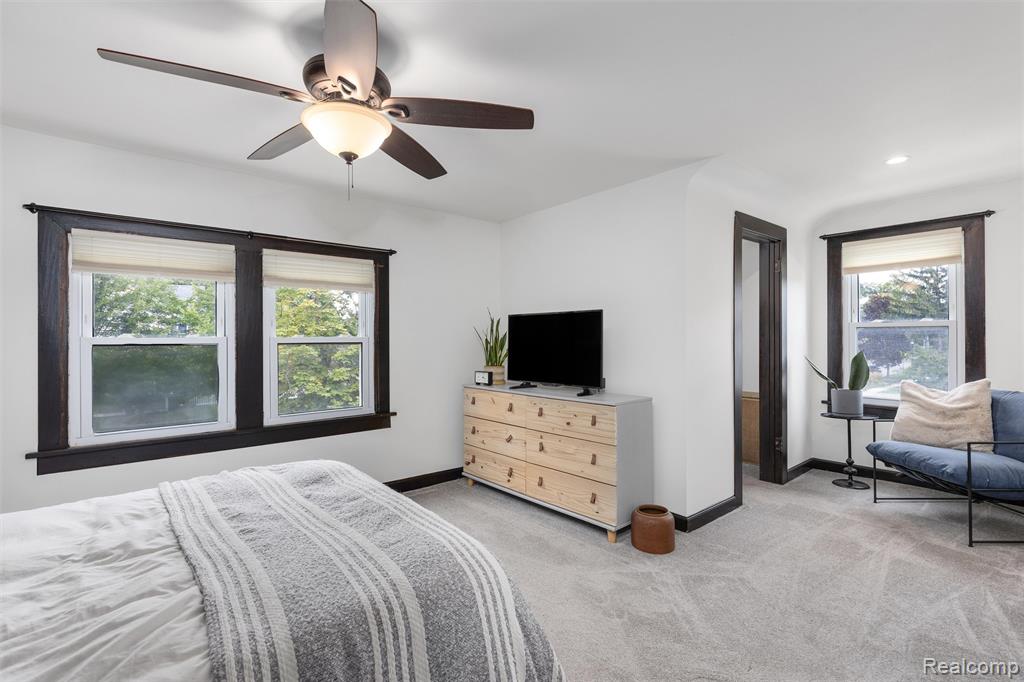 709 E Grand River Avenue