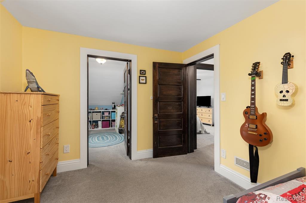 709 E Grand River Avenue