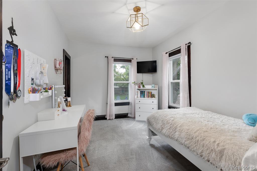 709 E Grand River Avenue