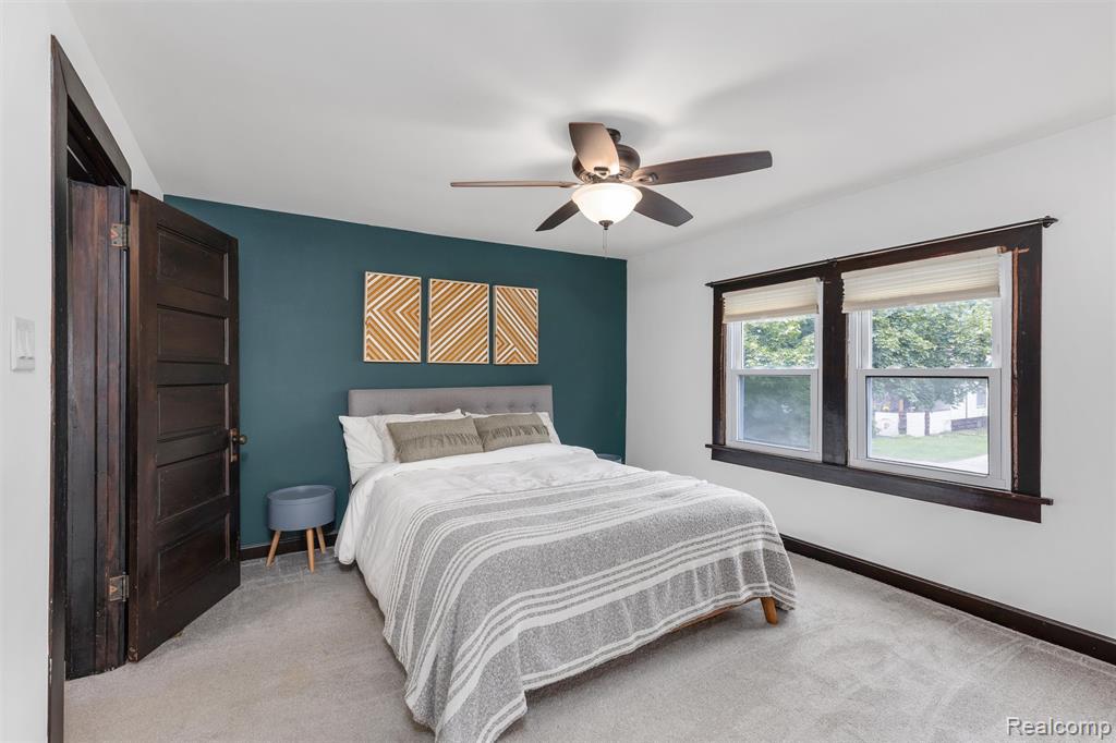 709 E Grand River Avenue