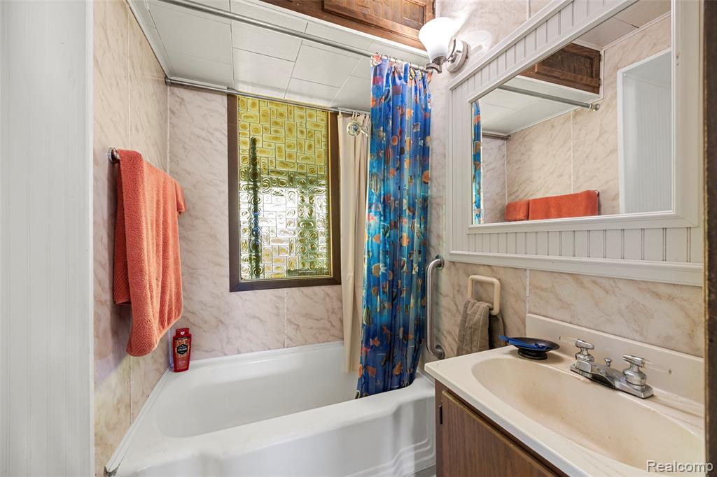 8893 Anchor Bay Drive