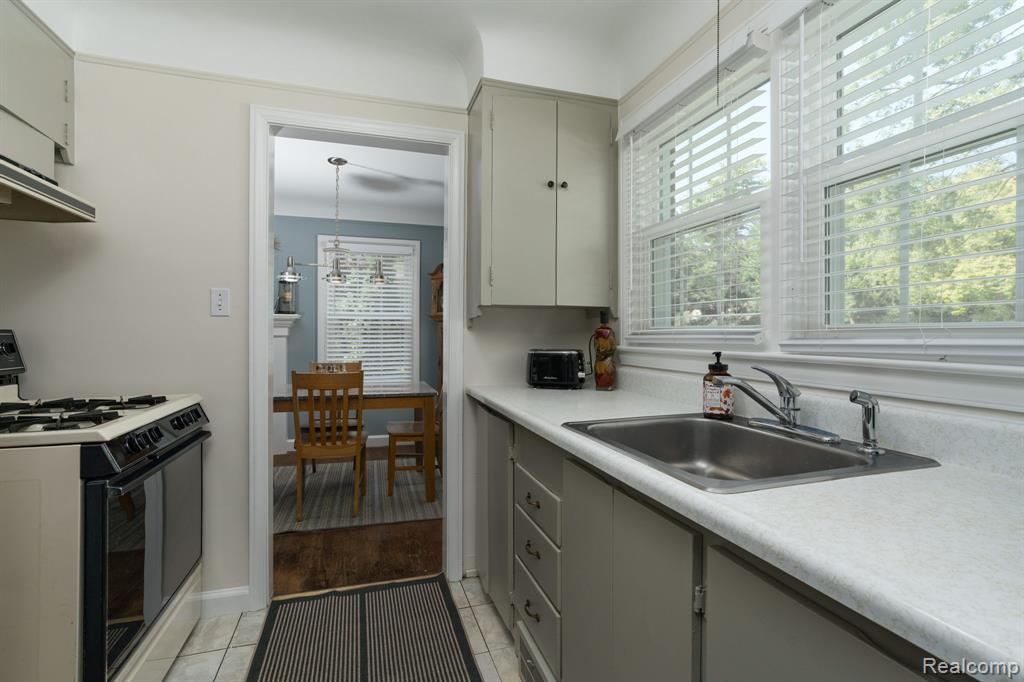 27714 California Drive