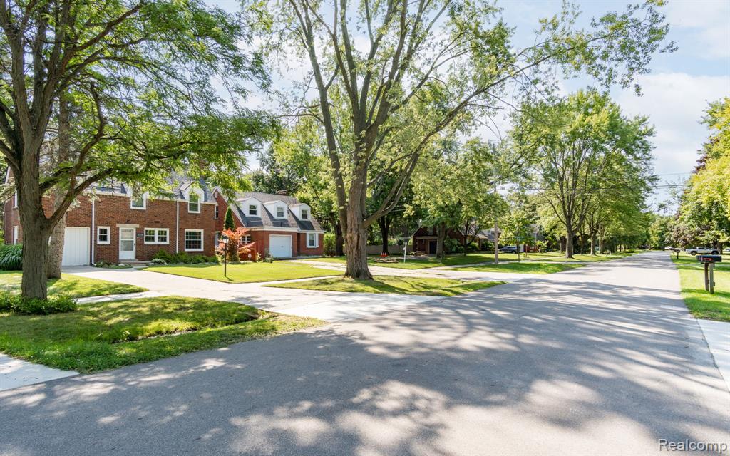 27714 California Drive