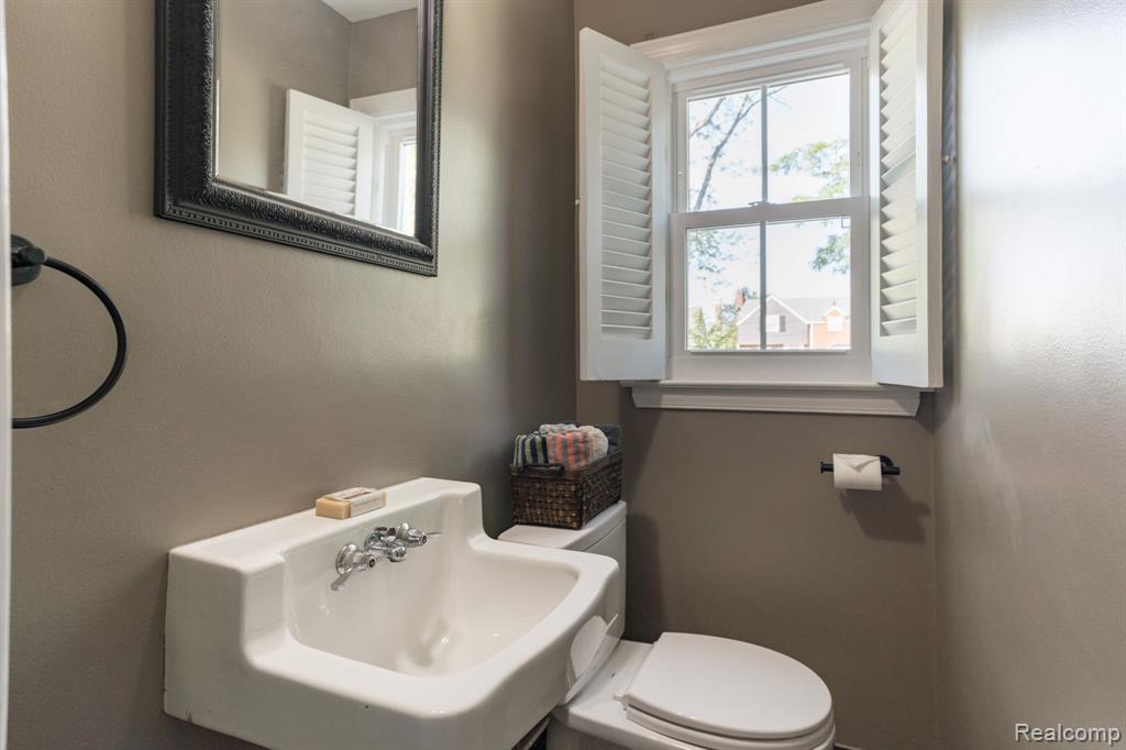 27714 California Drive