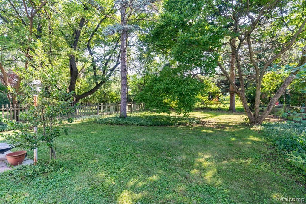 27714 California Drive