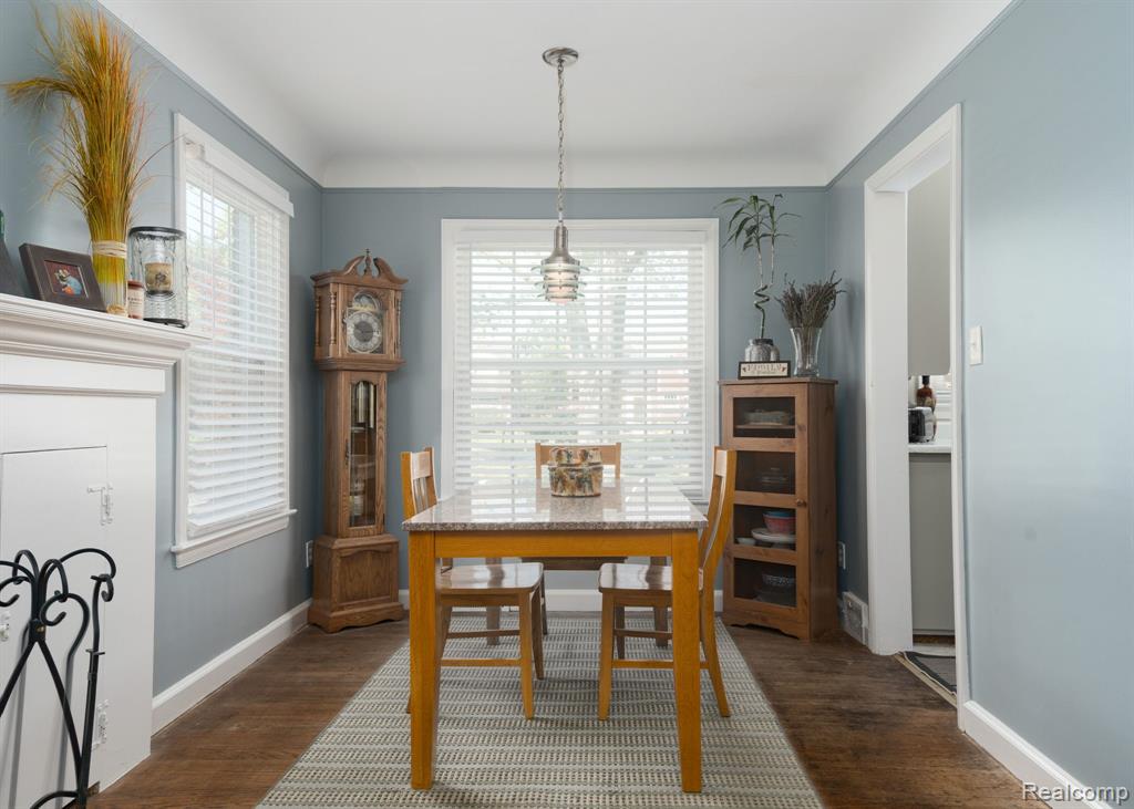 27714 California Drive