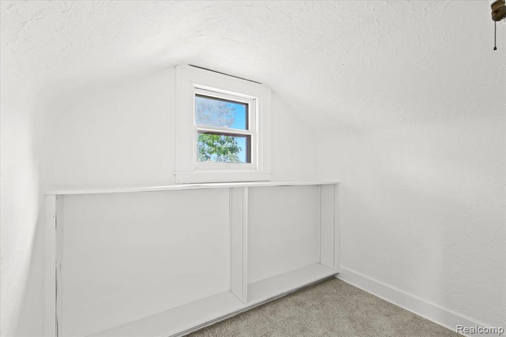 5307 Three Mile Drive