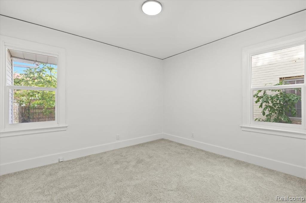 5307 Three Mile Drive