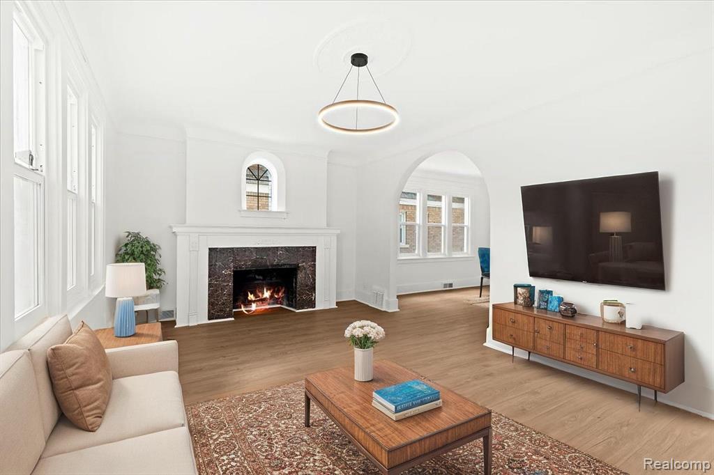 5307 Three Mile Drive