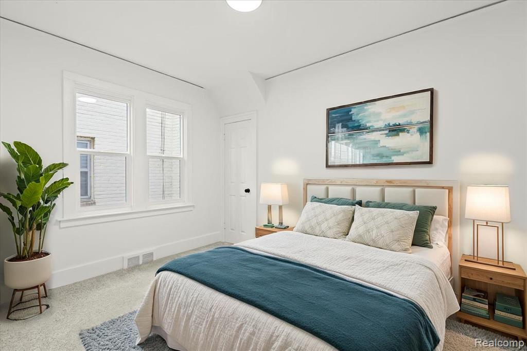 5307 Three Mile Drive