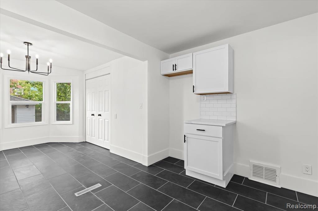 5307 Three Mile Drive