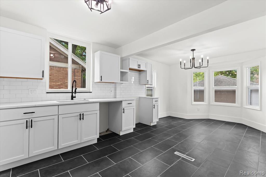 5307 Three Mile Drive