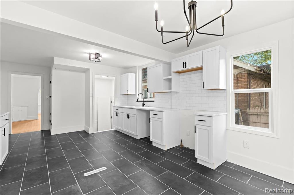 5307 Three Mile Drive