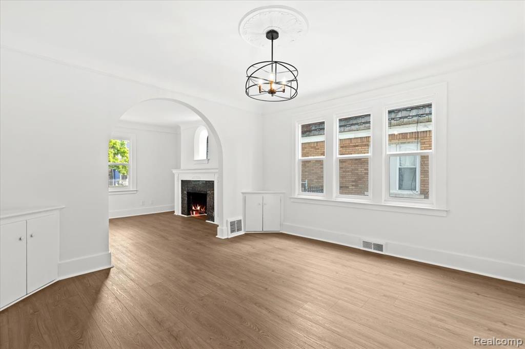 5307 Three Mile Drive