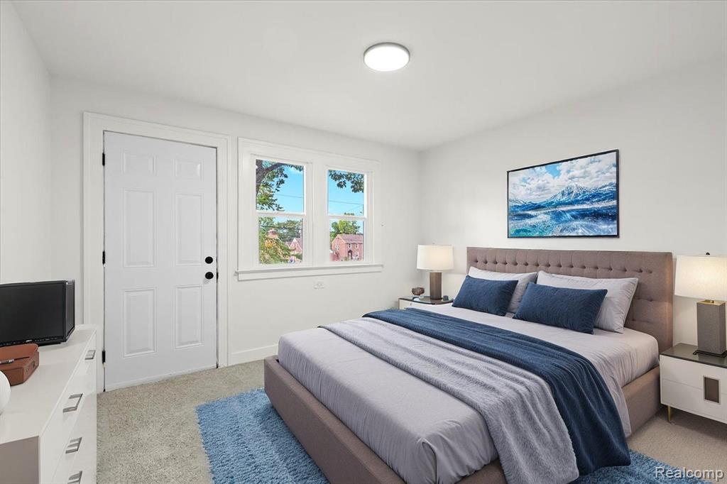 5307 Three Mile Drive