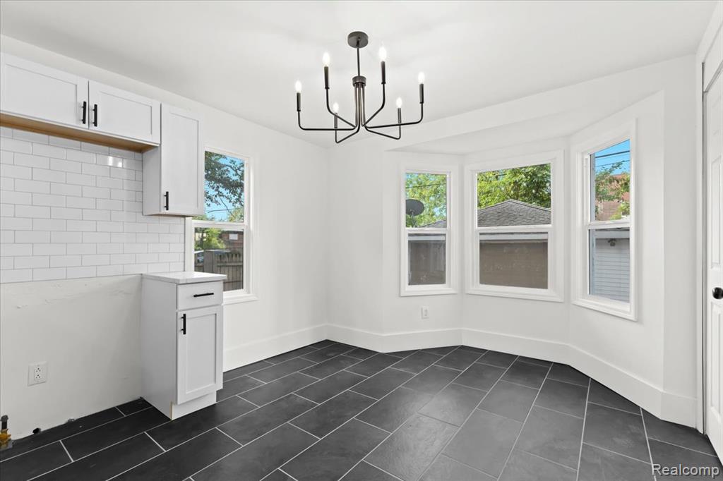 5307 Three Mile Drive