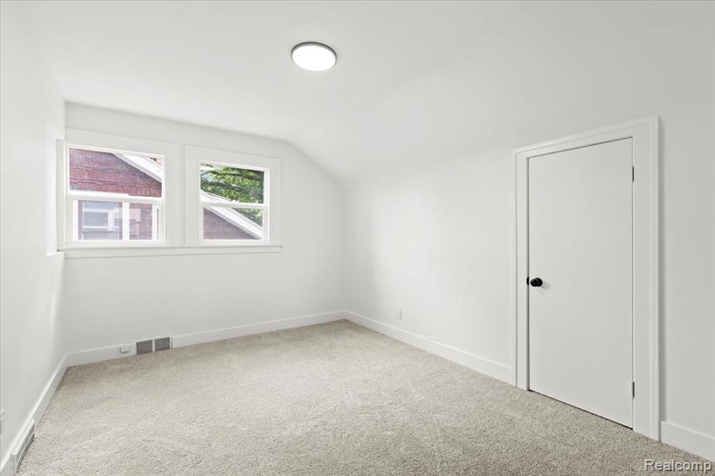 5307 Three Mile Drive