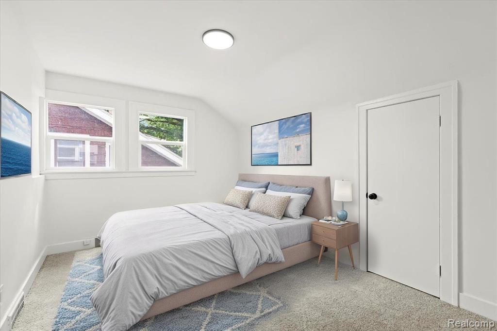 5307 Three Mile Drive