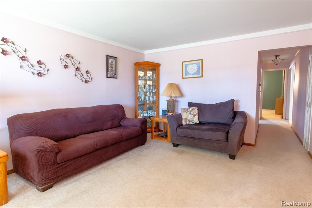 27207 Huntington Drive