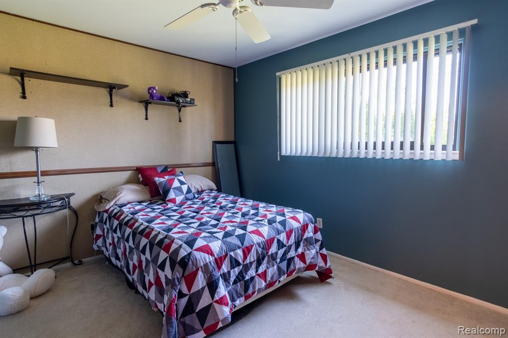 27207 Huntington Drive