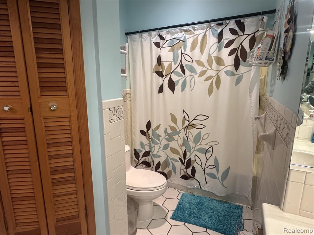 27207 Huntington Drive