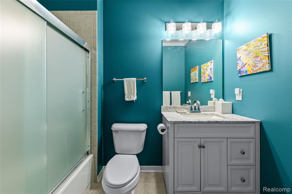 100 W 5th Street # 504