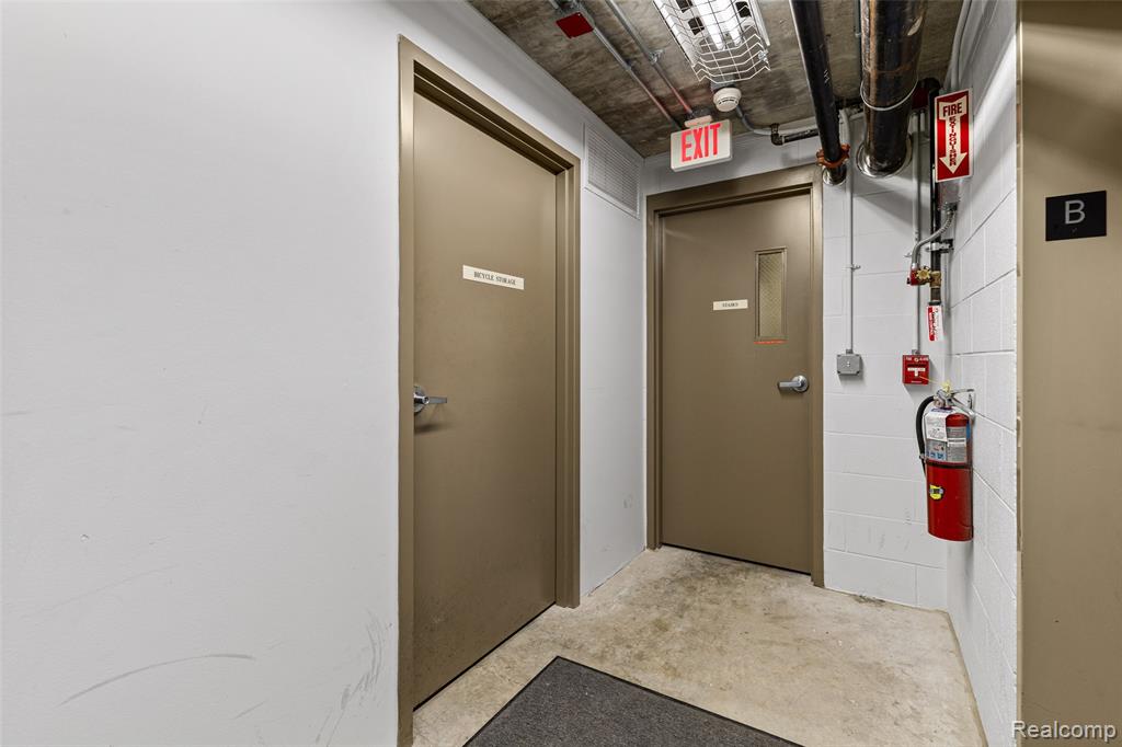 100 W 5th Street # 504