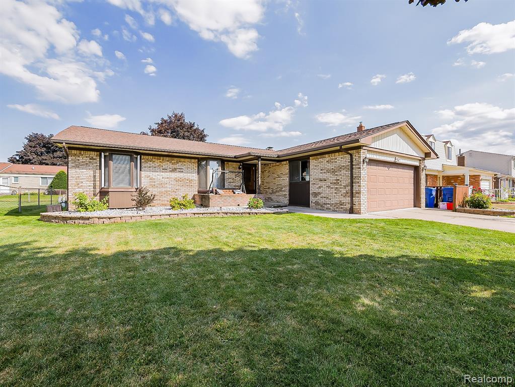 29202 W Nottingham Circle