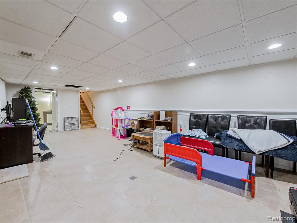 29202 W Nottingham Circle