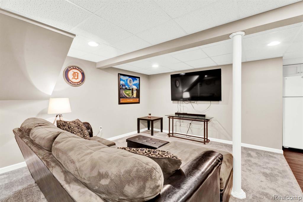 41225 Greenspire Drive