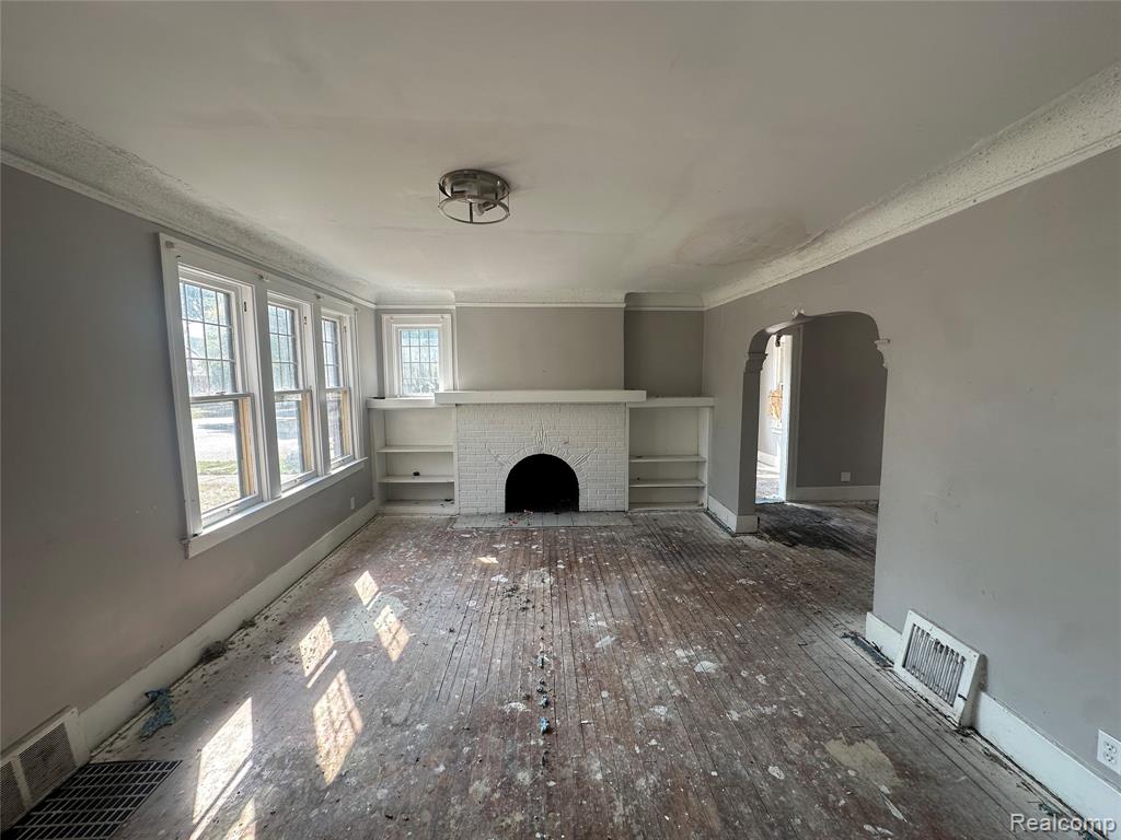 15203 Mettetal Street