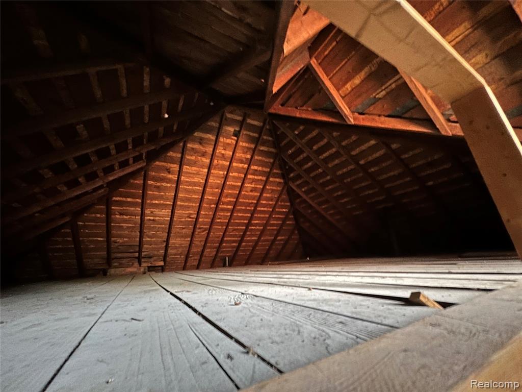 15203 Mettetal Street