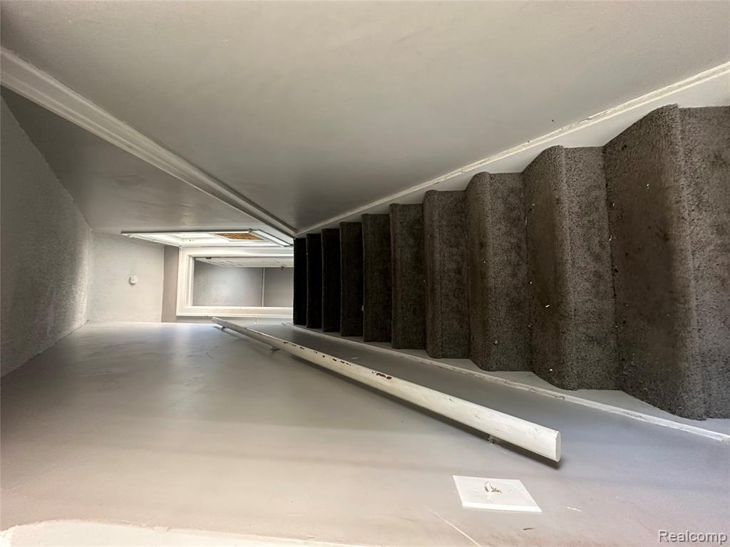 15203 Mettetal Street