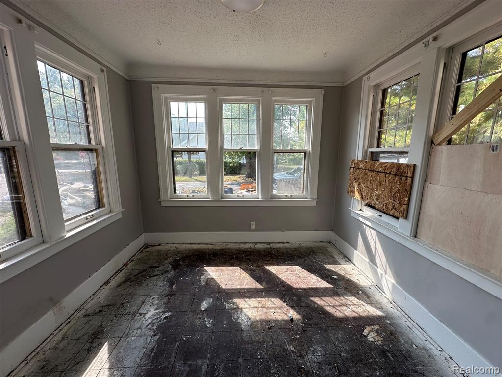 15203 Mettetal Street