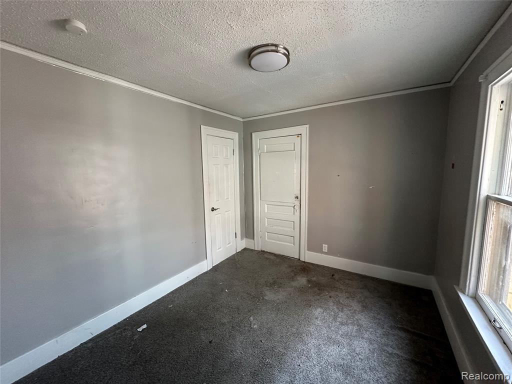 15203 Mettetal Street