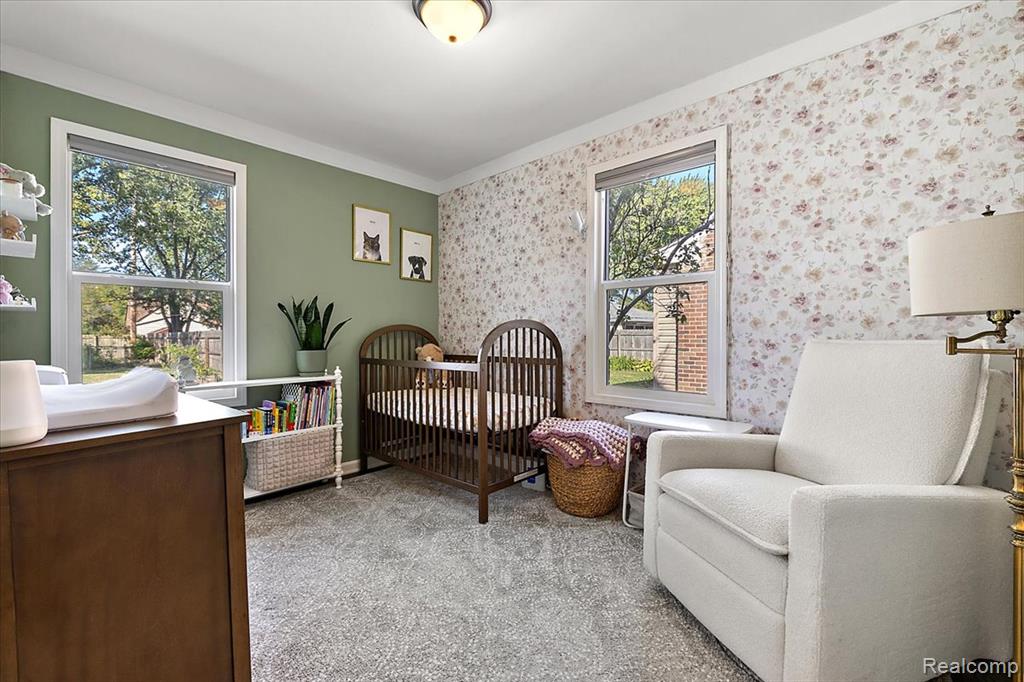 2907 N Altadena Avenue