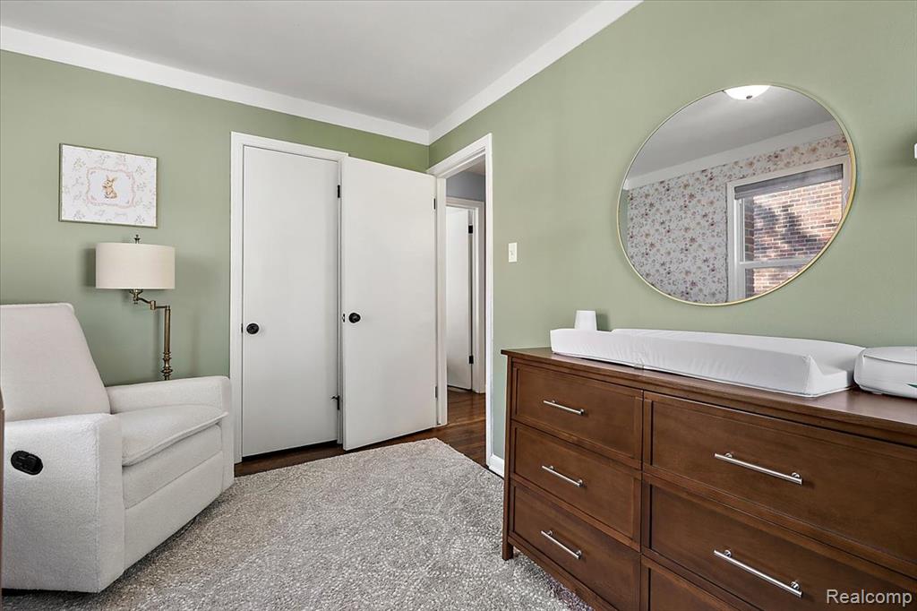 2907 N Altadena Avenue