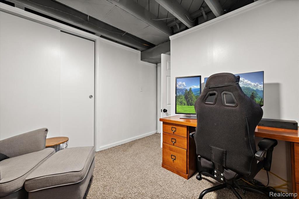 2907 N Altadena Avenue