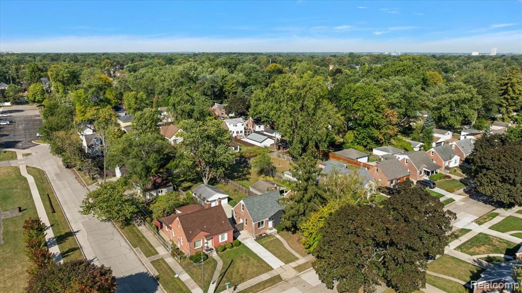 2907 N Altadena Avenue