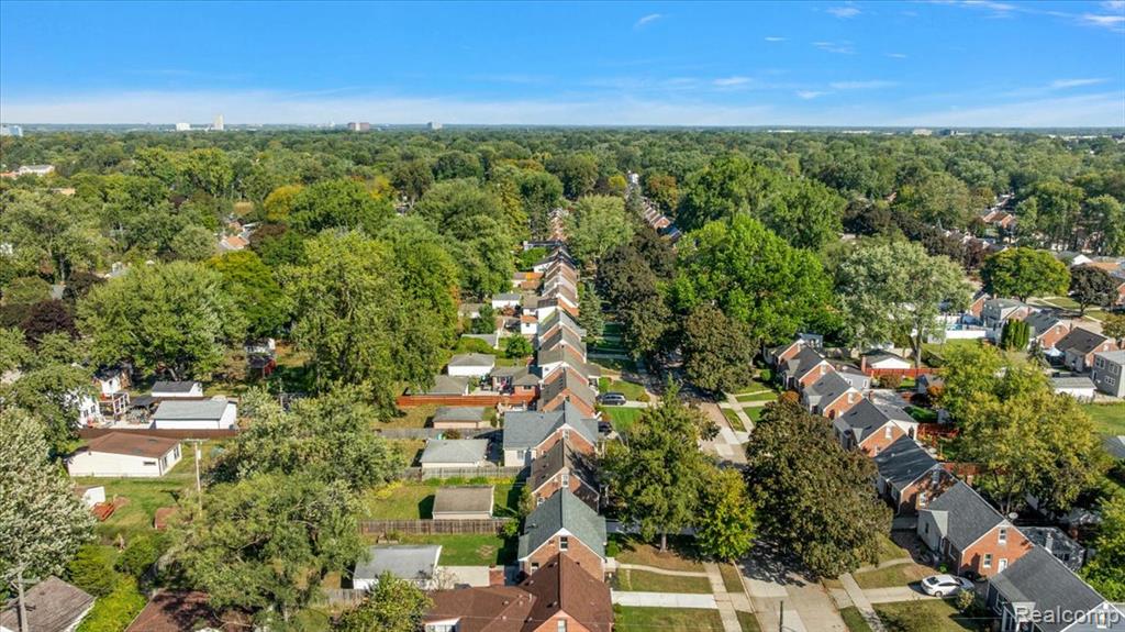 2907 N Altadena Avenue