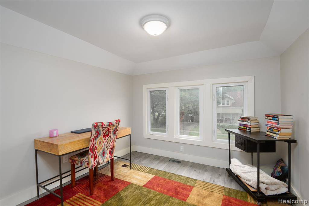 21059 Westview Avenue