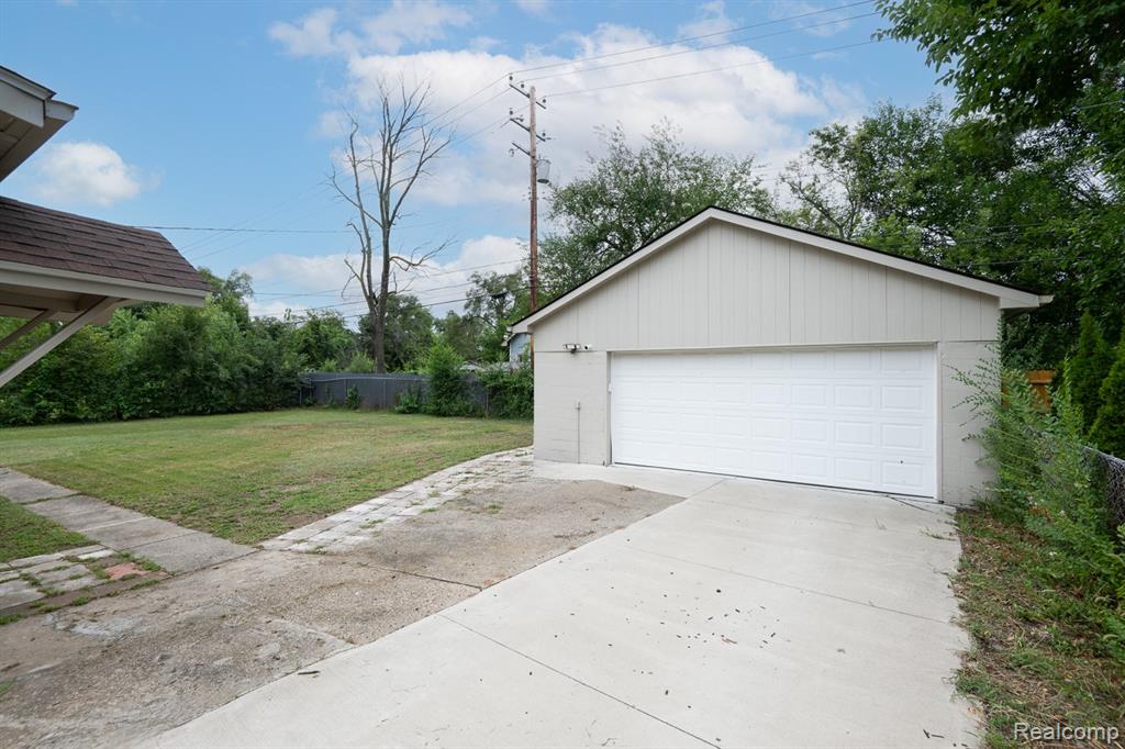 21059 Westview Avenue