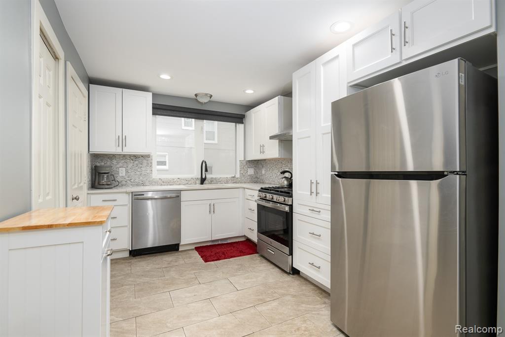 21059 Westview Avenue